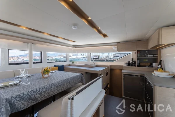 Lagoon 51 - Yacht Charter Sailica