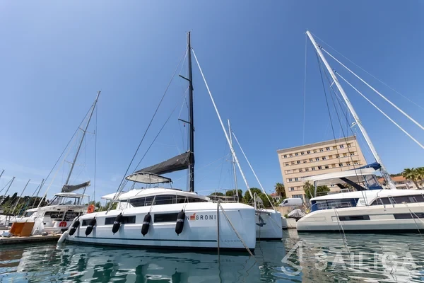 Lagoon 51 - Yacht Charter Sailica
