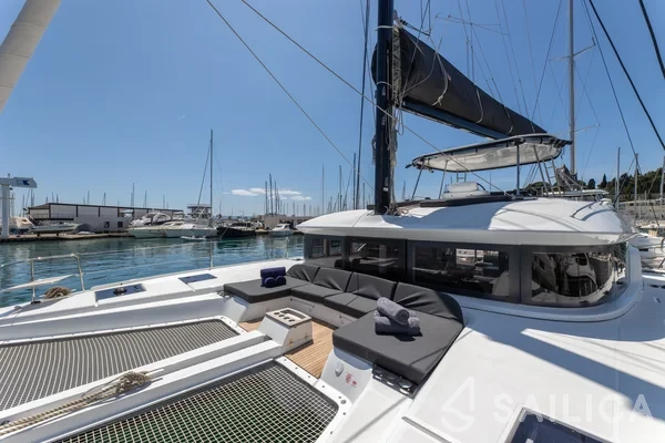 Lagoon 51 - Yacht Charter Sailica