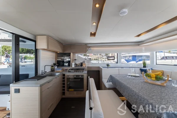 Lagoon 51 - Yacht Charter Sailica