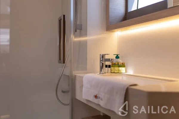 Lagoon 51 - Yacht Charter Sailica