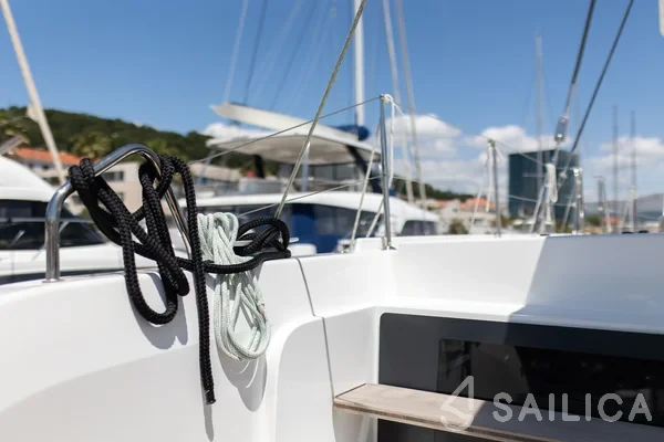 Lagoon 51 - Yacht Charter Sailica