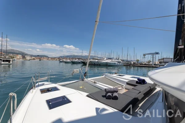 Lagoon 51 - Yacht Charter Sailica