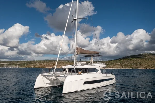Cervetti 44 - Yacht Charter Sailica