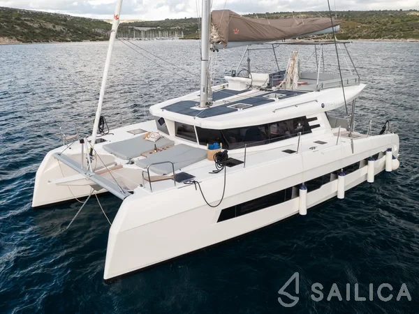 Cervetti 44 - Yacht Charter Sailica