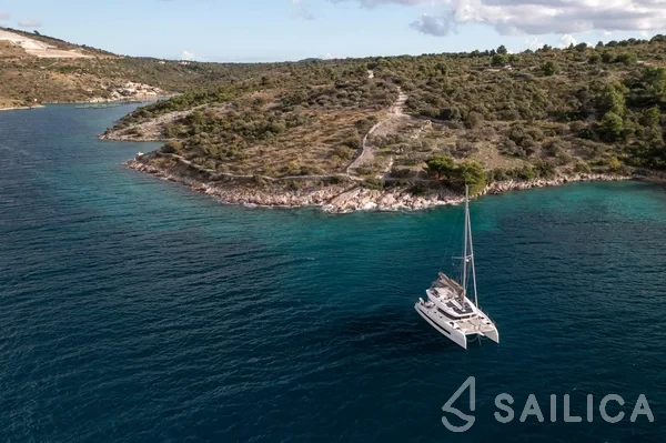 Cervetti 44 - Yacht Charter Sailica