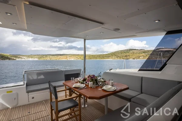Cervetti 44 - Yacht Charter Sailica