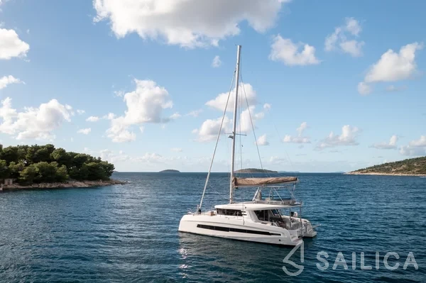 Cervetti 44 - Yacht Charter Sailica
