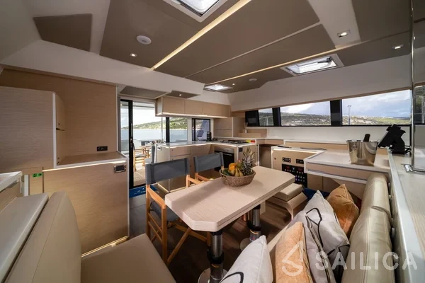 Cervetti 44 - Yacht Charter Sailica