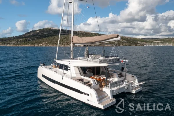 Cervetti 44 - Yacht Charter Sailica