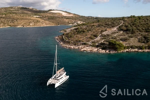 Cervetti 44 - Yacht Charter Sailica