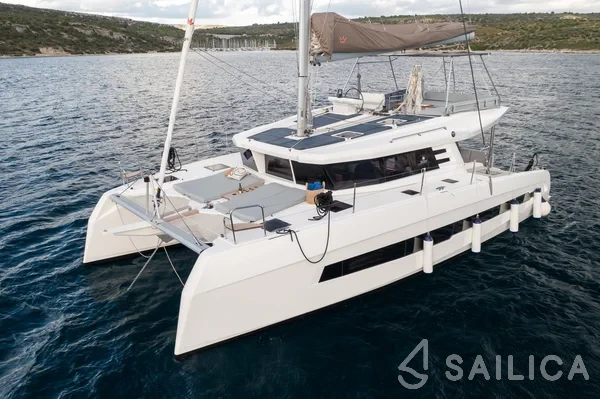 Cervetti 44 - Yacht Charter Sailica
