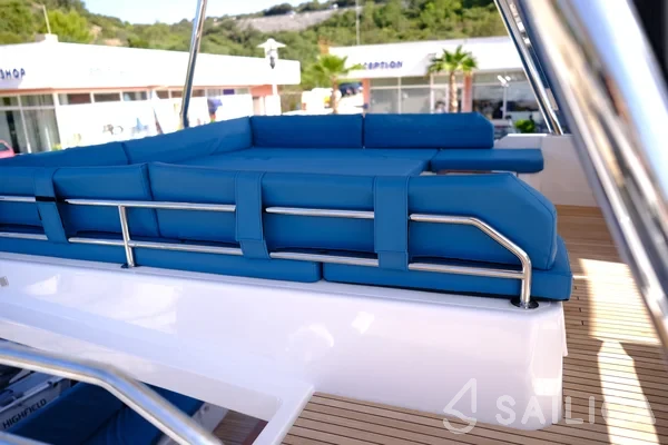 Cervetti 44 - Yacht Charter Sailica