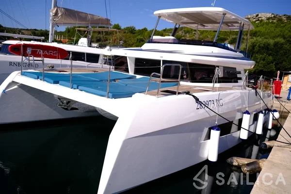 Cervetti 44 - Yacht Charter Sailica
