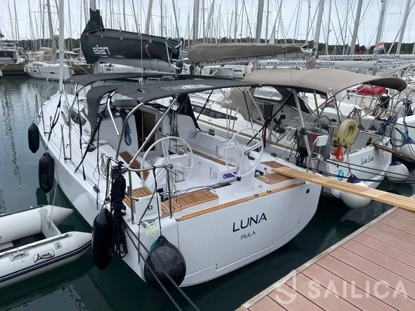 Elan E4 - Yacht Charter Sailica
