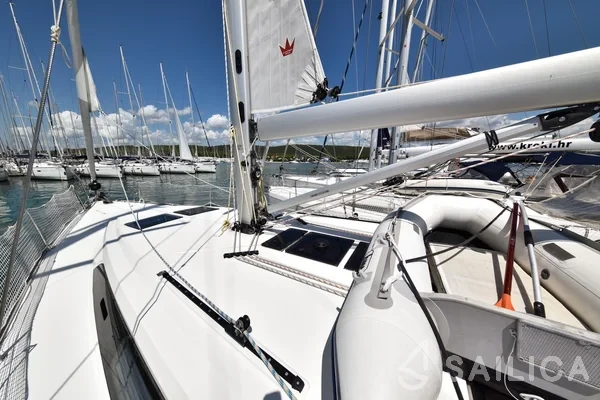 Bavaria 46 Cruiser - Yacht Charter Sailica