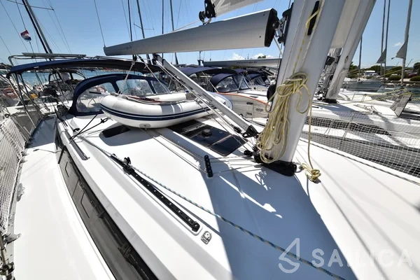 Bavaria 46 Cruiser - Yacht Charter Sailica