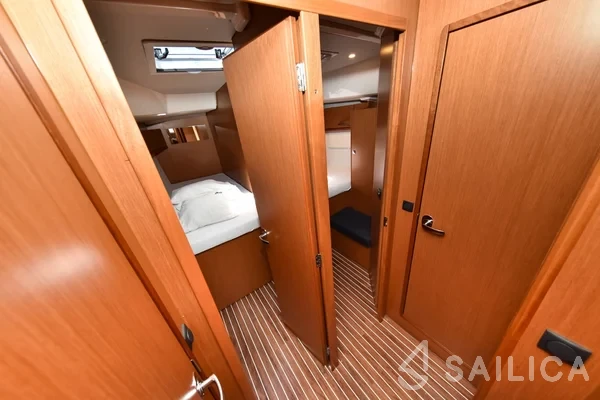 Bavaria 46 Cruiser - Photo #83 Bavaria 46 Cruiser - Yacht Charter Sailica