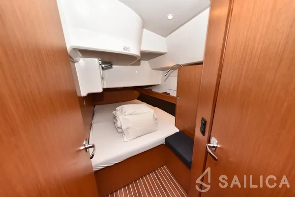 Bavaria 46 Cruiser - Photo #84 Bavaria 46 Cruiser - Yacht Charter Sailica