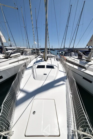 Bavaria 46 Cruiser - Yacht Charter Sailica