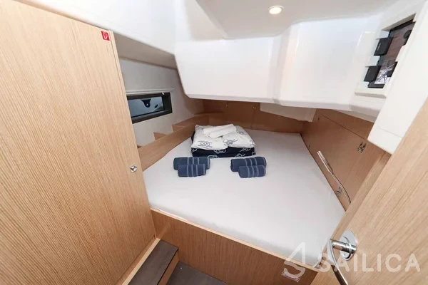 Bavaria C42 - Yacht Charter Sailica