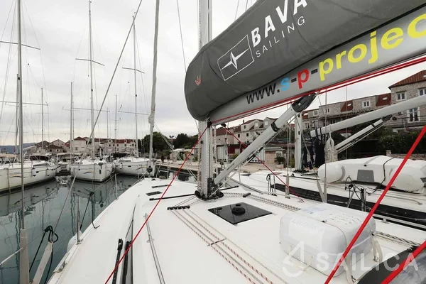 Bavaria C42 - Yacht Charter Sailica