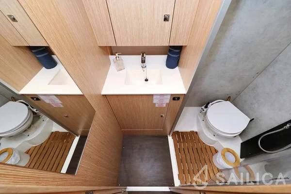 Bavaria C42 - Yacht Charter Sailica