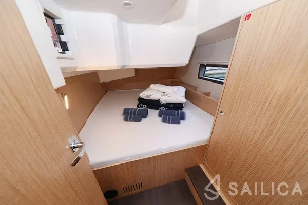 Bavaria C42 - Yacht Charter Sailica