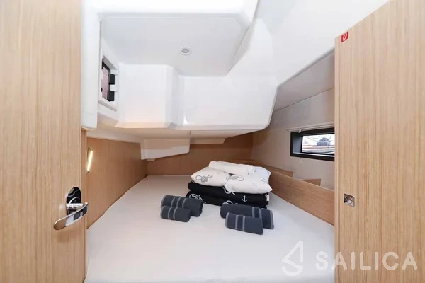 Bavaria C42 - Yacht Charter Sailica