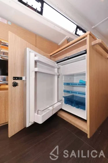 Bavaria C42 - Yacht Charter Sailica