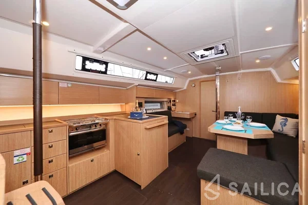 Bavaria C42 - Yacht Charter Sailica
