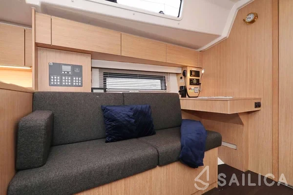 Bavaria C42 - Yacht Charter Sailica