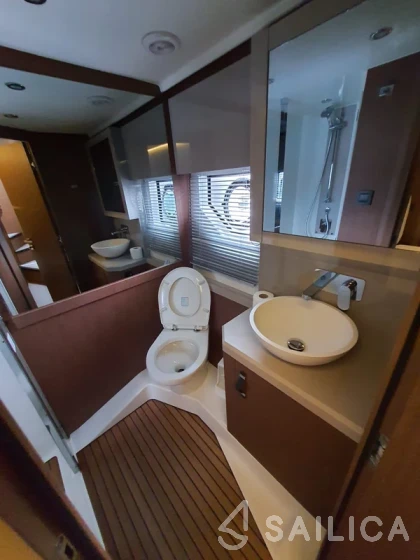 Monte Carlo 52 - Yacht Charter Sailica