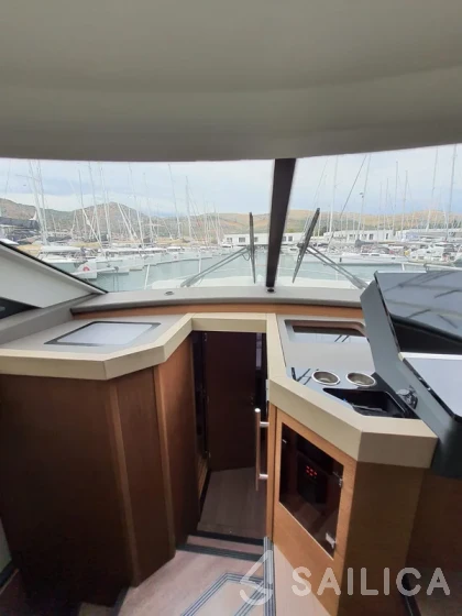 Monte Carlo 52 - Yacht Charter Sailica