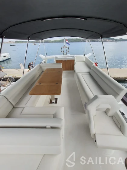 Monte Carlo 52 - Yacht Charter Sailica