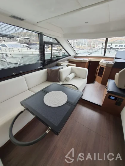 Monte Carlo 52 - Yacht Charter Sailica