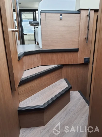 Monte Carlo 52 - Yacht Charter Sailica