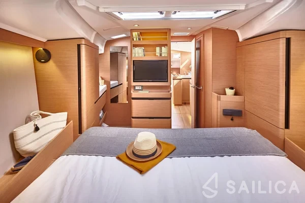 Salona 44 - Yacht Charter Sailica