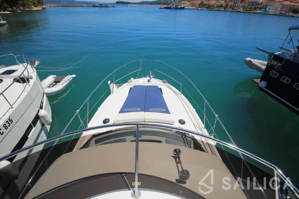 Platinum 989 Fly - Yacht Charter Sailica