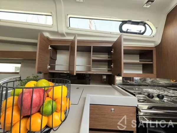 Oceanis 34.1 - Yacht Charter Sailica