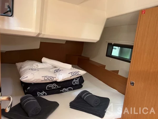 Bavaria C42 - Yacht Charter Sailica