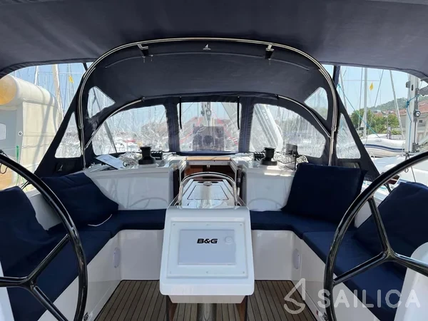 Bavaria C42 - Yacht Charter Sailica