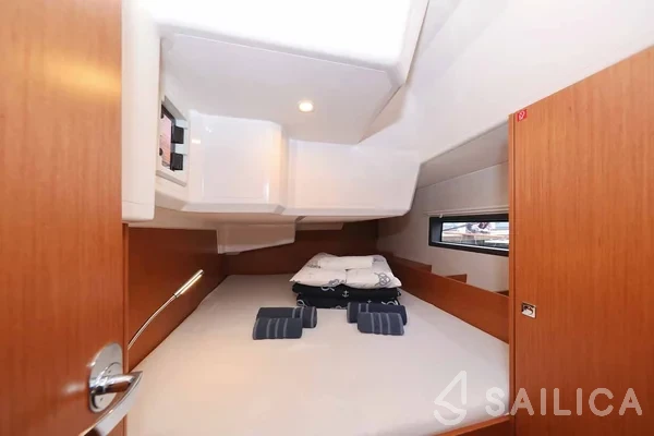 Bavaria C42 - Yacht Charter Sailica