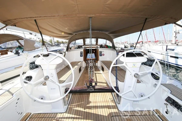 Bavaria Cruiser 41S - Yacht Charter Sailica