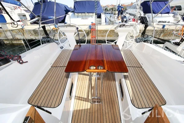 Bavaria Cruiser 41S - Yacht Charter Sailica