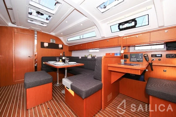 Bavaria Cruiser 41S - Yacht Charter Sailica