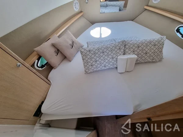 Mirakul 30 - Yacht Charter Sailica