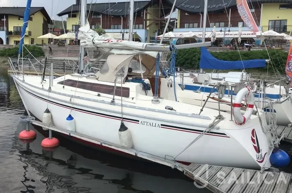 Houseboat - Yacht Charter Sailica