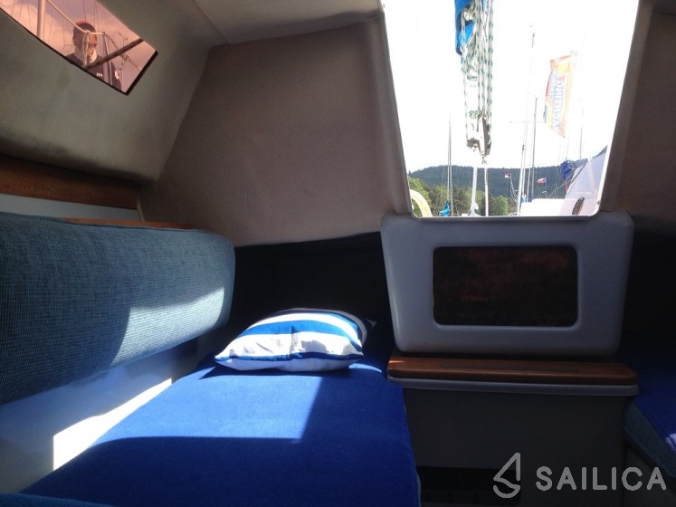 Houseboat - Yacht Charter Sailica