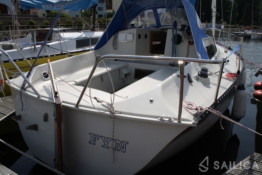 Houseboat - Yacht Charter Sailica